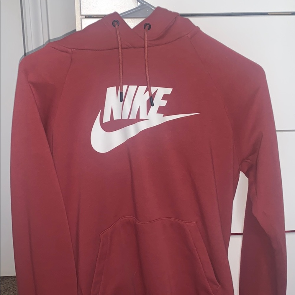 Nike hoodie color pink